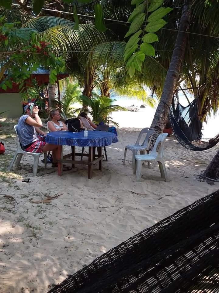 Ella'S Place Salang Tioman Kampong Ayer Batang 외부 사진