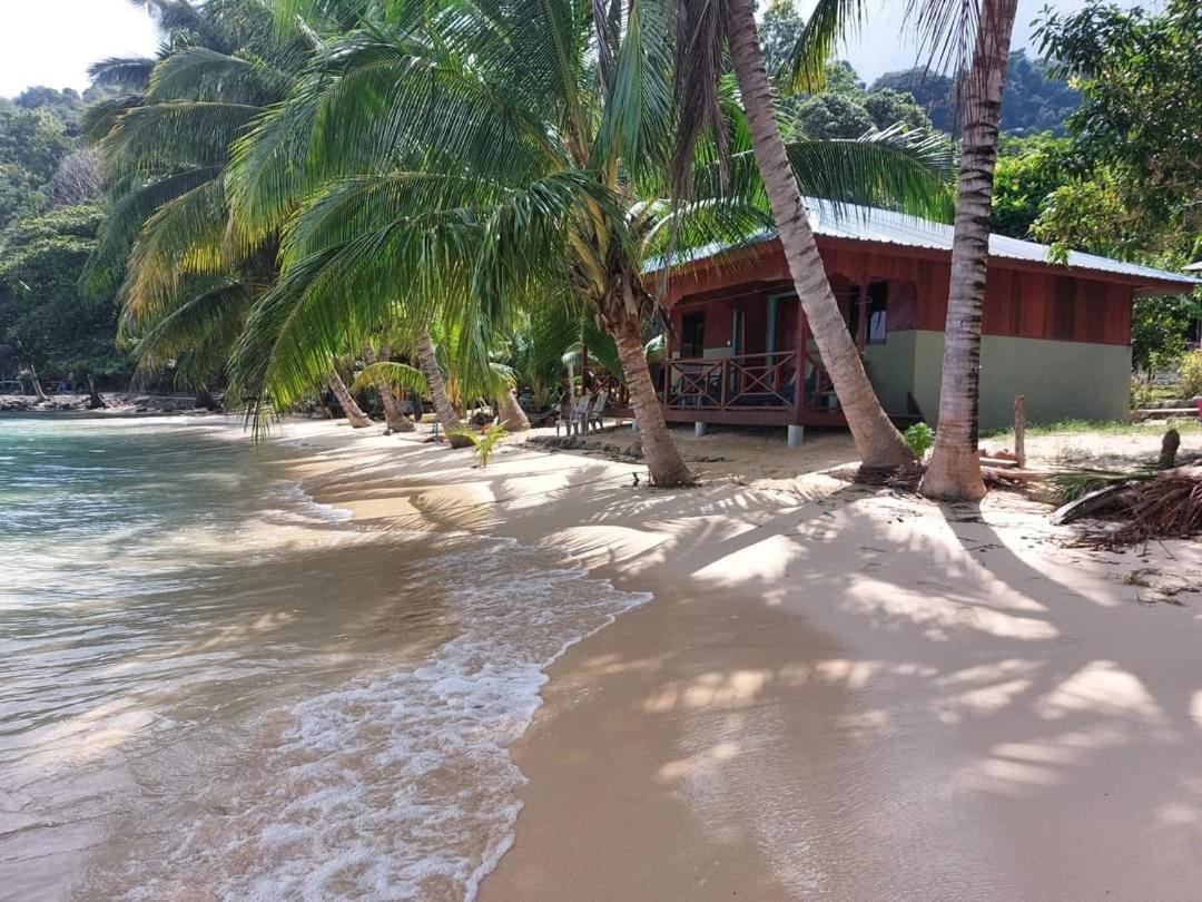 Ella'S Place Salang Tioman Kampong Ayer Batang 외부 사진