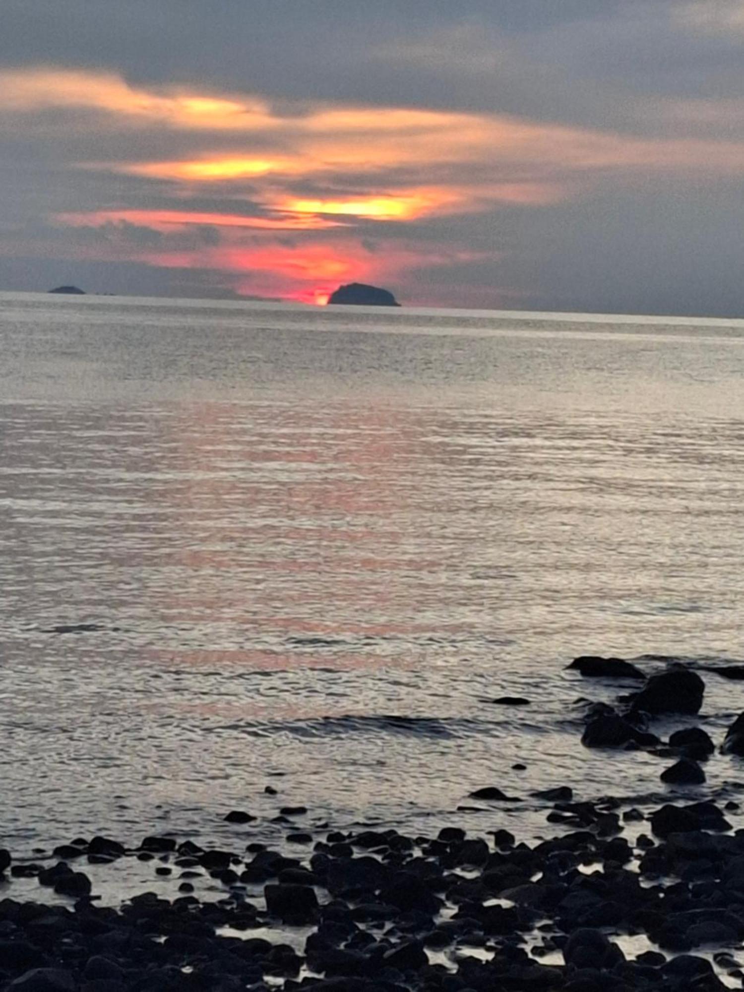 Ella'S Place Salang Tioman Kampong Ayer Batang 외부 사진